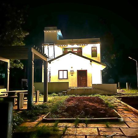 Individual Villa Stay เยลาคีรี ภายนอก รูปภาพ